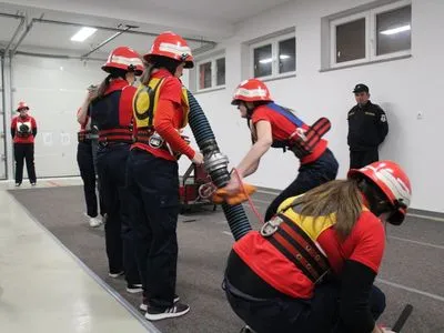 Poziv vatrogascima na VIII. kup u brzom spajanju usisnog voda – zimski kup VZO Sikirevci 